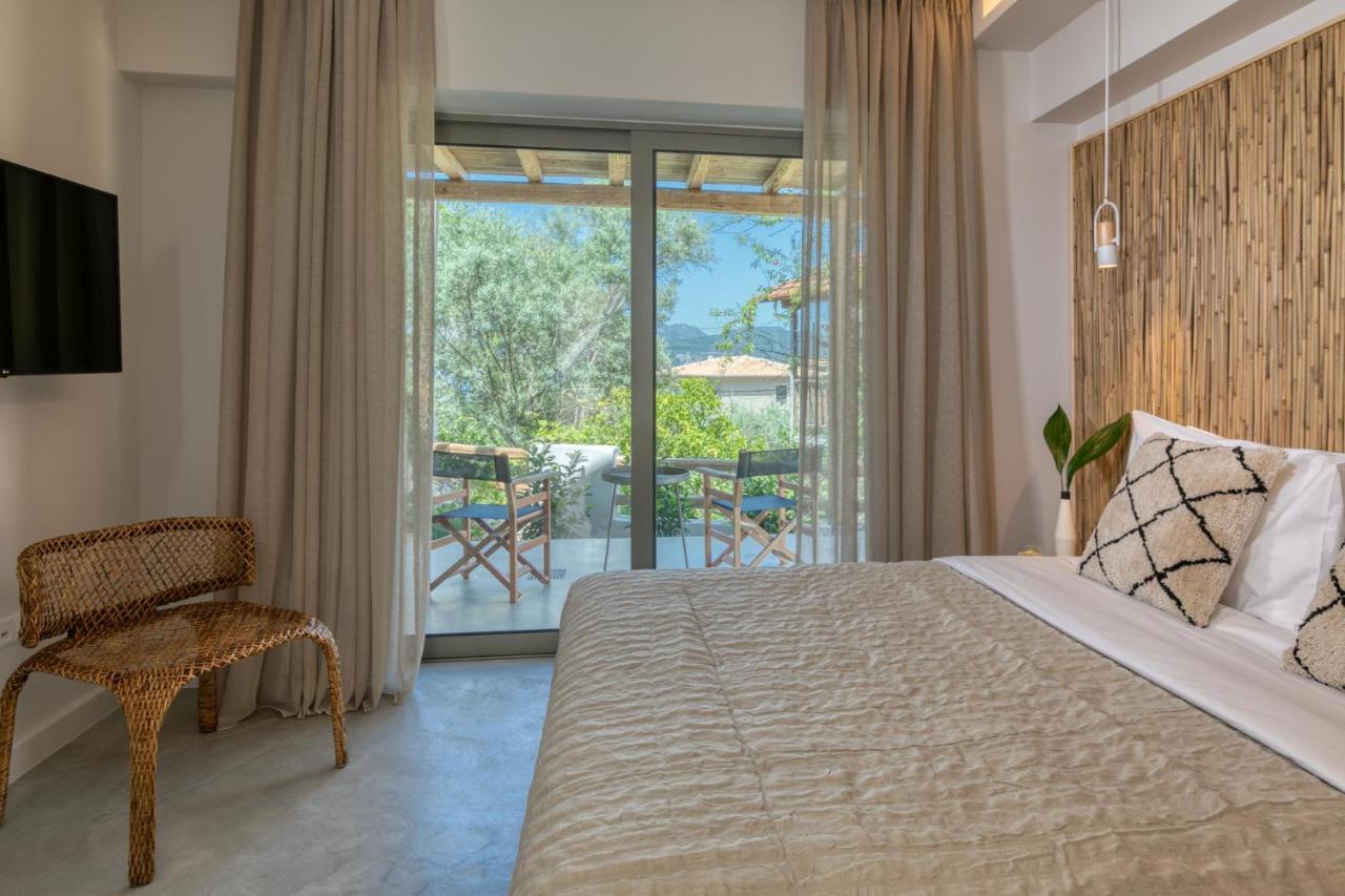 Hotel Crystal Waters Nikiana Esterno foto